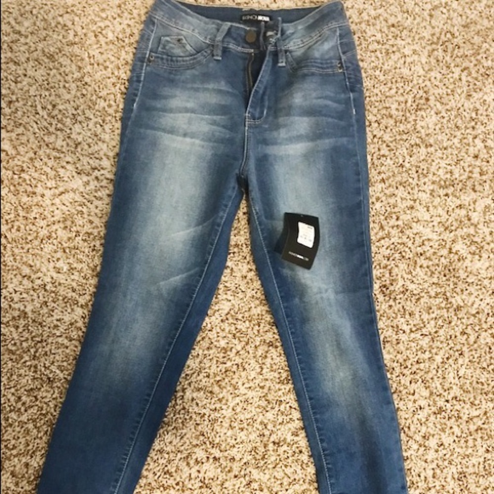 Squat like that booty lifting jeans